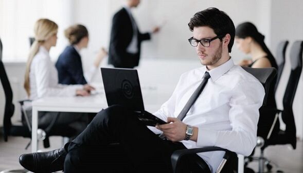 сядзячая праца як прычына паяснічнага астэахандрозу